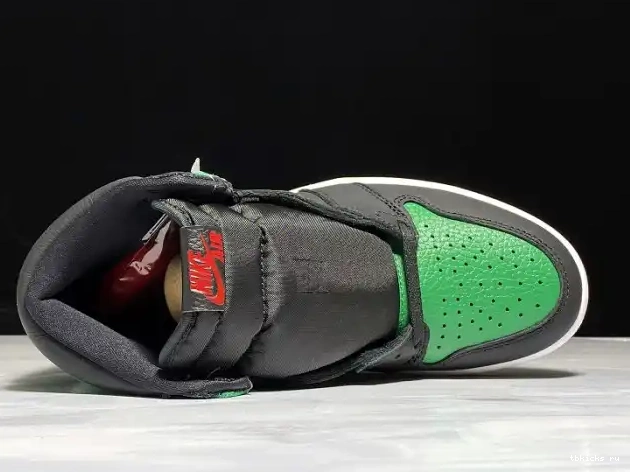 Reps TB High Green Air Pine 1 555088-030 Jordan 0524